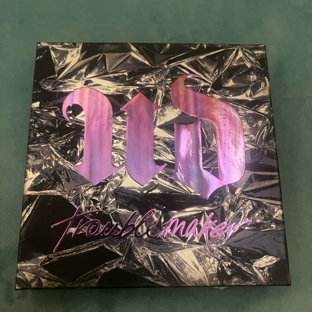 Urban Decay Troublemaker Palette with Metallic Purple Design